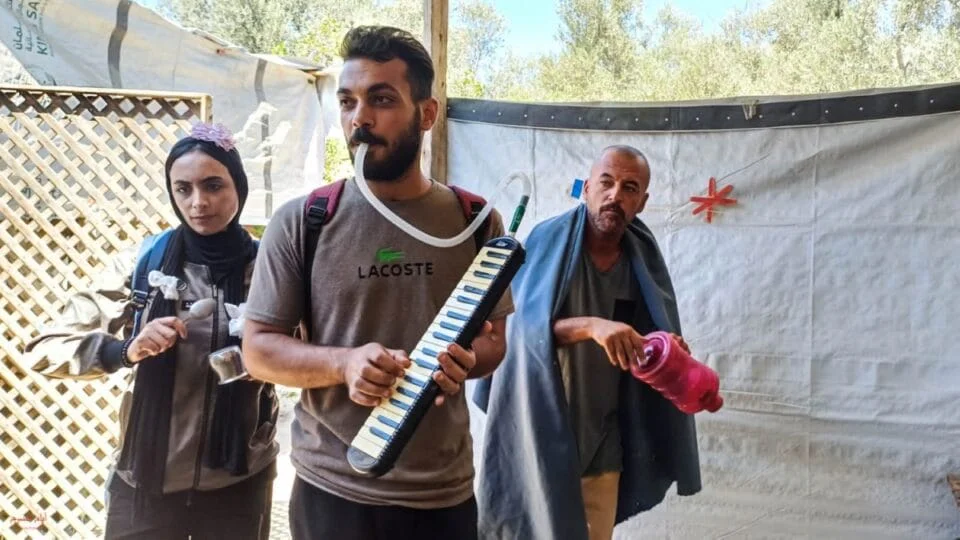 محاولات مسرحية في غزة لاستعادة الفكاهة والحياة