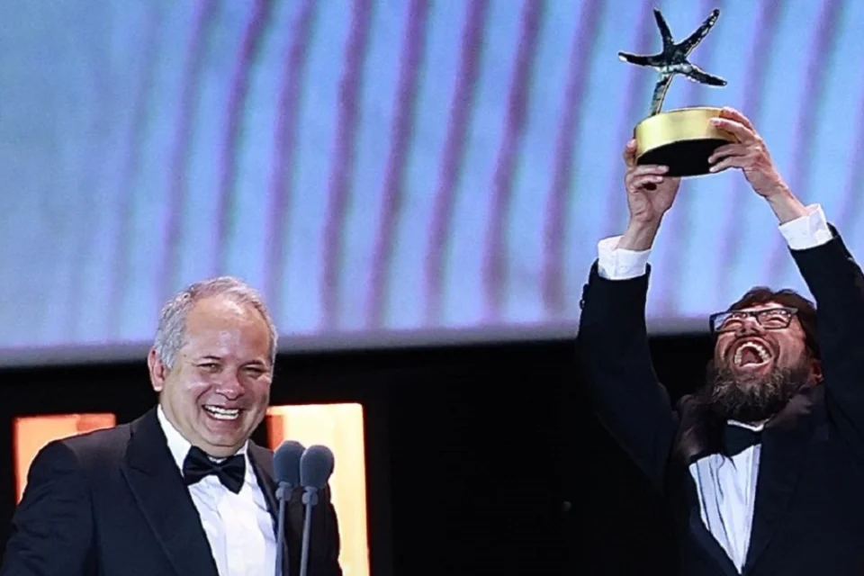 لفيلم "شاعر"