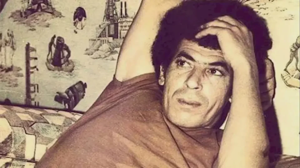 الصادق النيهوم ينجو من معارك أشعلها