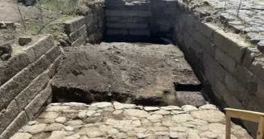 اكتشاف حوض حجري في روما يعود إلى العام 250 قبل الميلاد