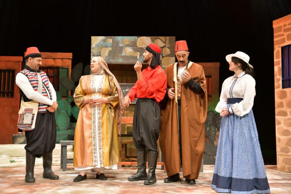 خشبة المسرح العربي أم الفحم: عرضً ناجحً لمسرحية "ستوت"،