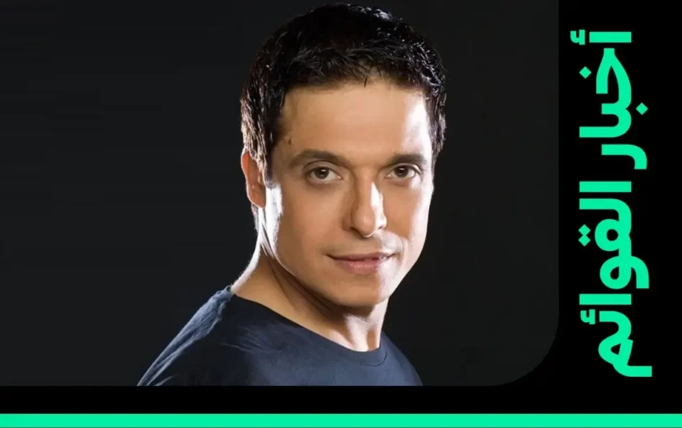 قائمة بيلبورد 100 فنان للمرة الأولى.