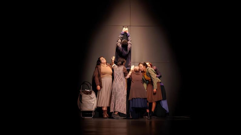 "الهاربات": مِمَّ تهرب النساء؟ وإلى أين؟