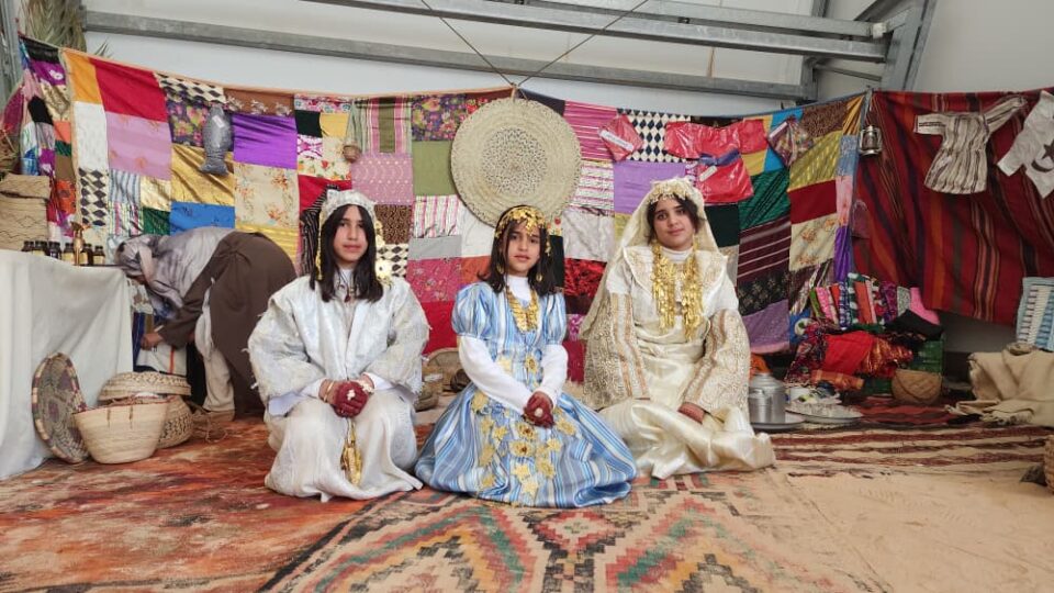 مشهد من افتتاح مهرجان صبراتة السياحي الثقافي بساحة الآثار التاريخية.