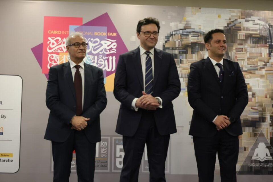 وزير الثقافة يكرم الفائزين بجوائز معرض القاهرة الدولي للكتاب في دورته الـ57