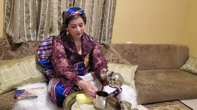 شاهي العالة