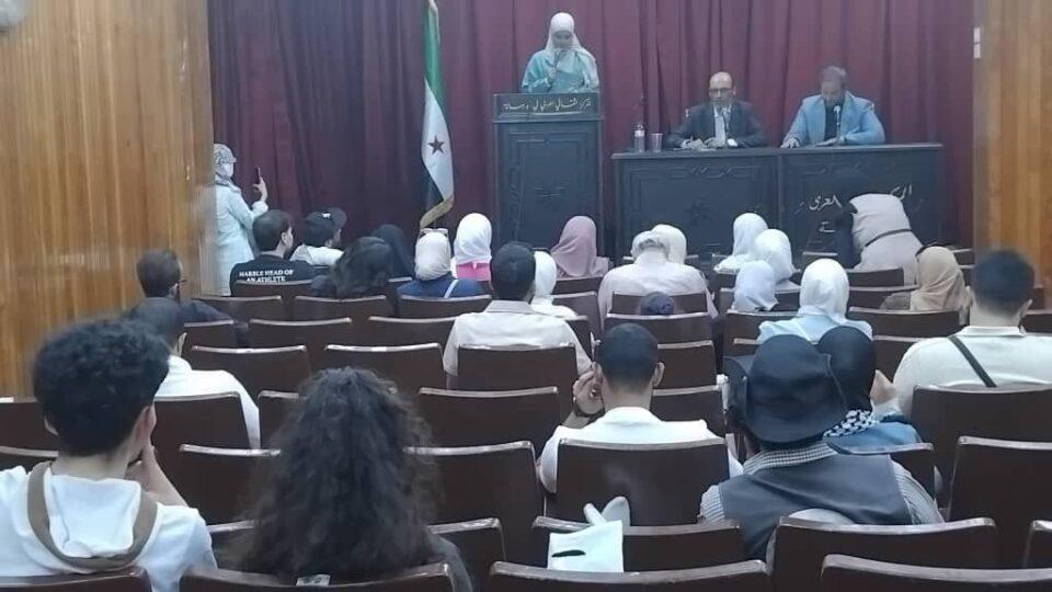 منبر "أبو رمانة" يجمع المواهب الشابة في أمسية احتفت بالحب، والوطن، وألم الفقد الإنساني